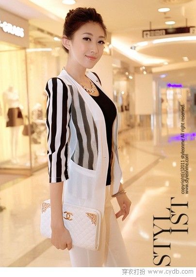 低走高開(kāi)，看小外套時(shí)尚千姿百態(tài)