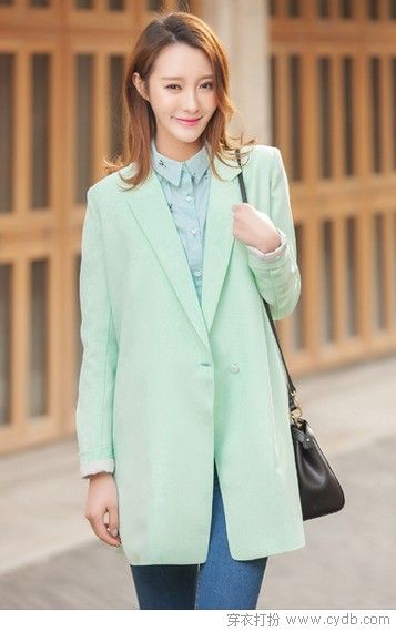 低走高開(kāi)，看小外套時(shí)尚千姿百態(tài)
