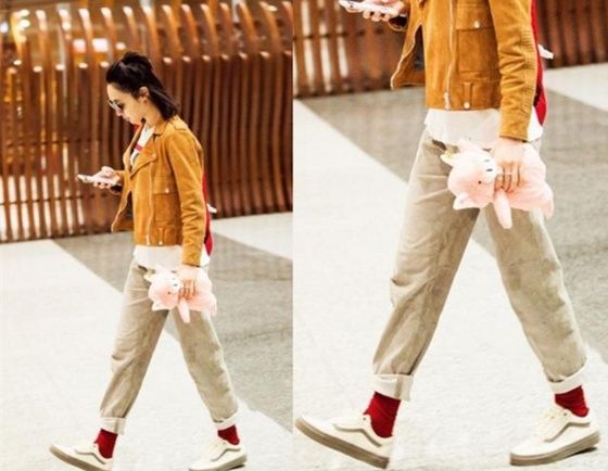 白百何首次攜子現(xiàn)身？這還是以前的“時(shí)裝精”么