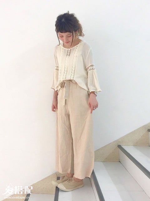 春季米色小清新穿搭，秒變氣質(zhì)鄰家女孩