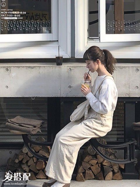 春季米色小清新穿搭，秒變氣質(zhì)鄰家女孩