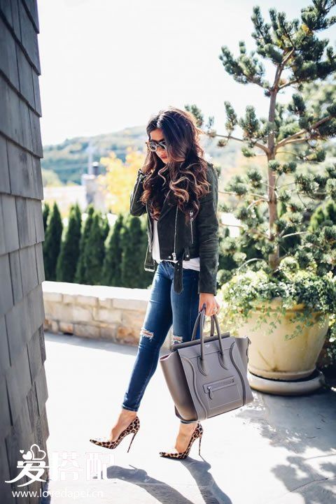 麂皮絨機(jī)車夾克搭配