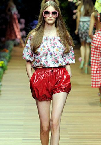 南瓜短褲遮肥臀秀美腿 性感到冒煙