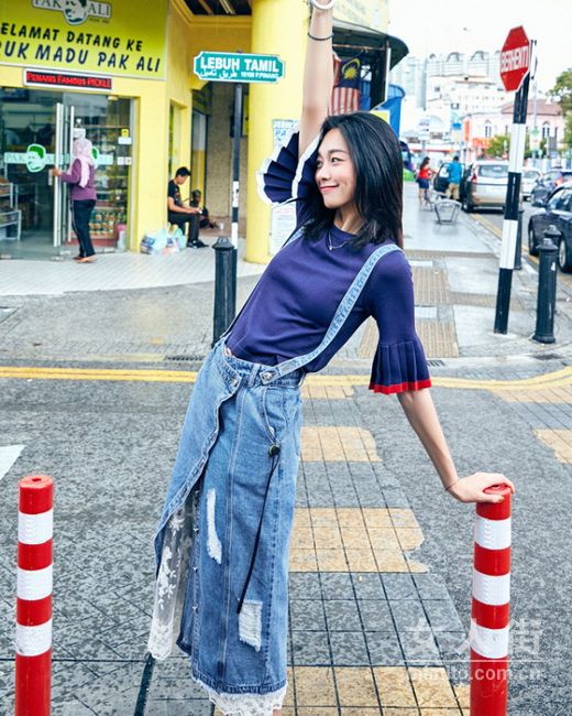 經(jīng)典不衰復(fù)古風(fēng):初秋牛仔背帶搭配